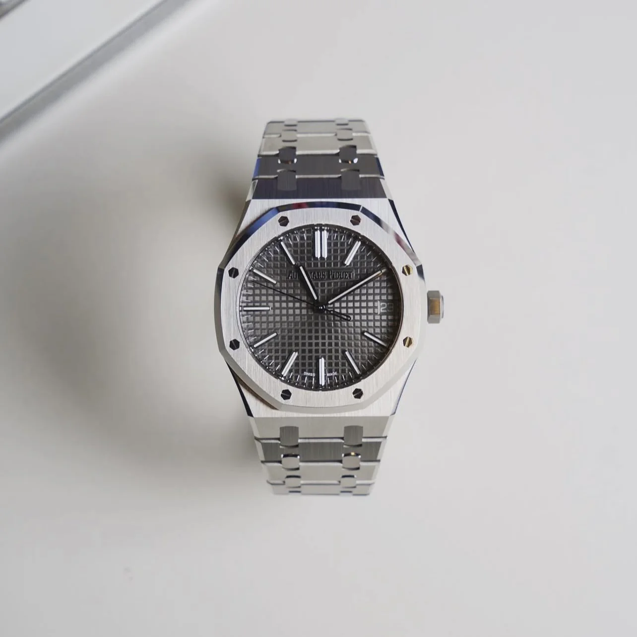 Audemars Piguet Royal Oak 15500ST Grey - Image 3