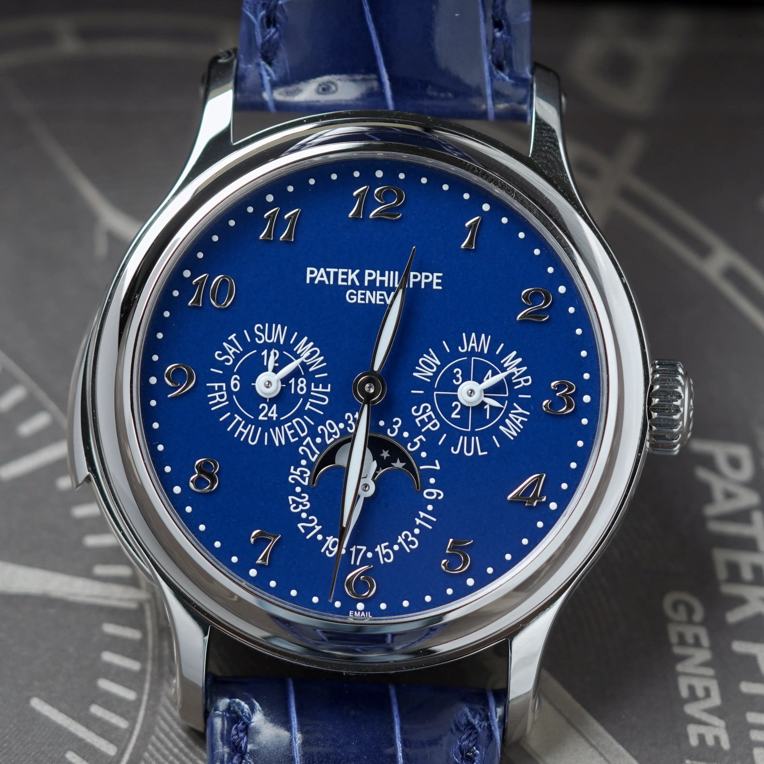 Patek Philippe Grand Complications 5374G-001 - Minute Repeater - Image 2