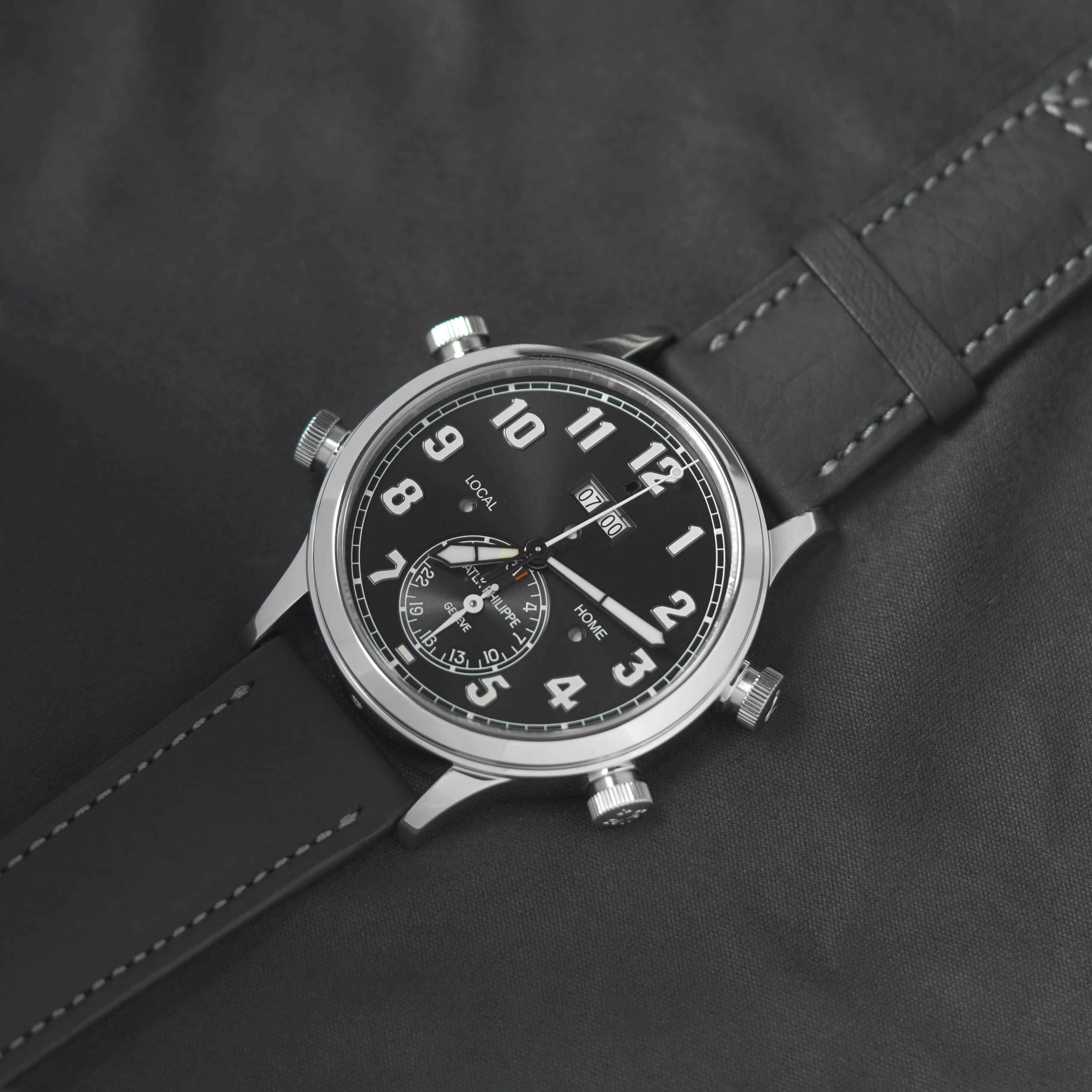 Patek Philippe Grand Complications 5520P-001 'Alarm Travel Time' Platinum - Image 3